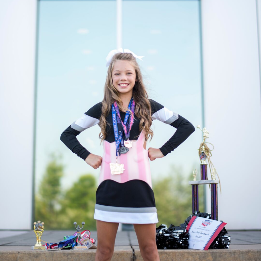 cheerleader wearing an orthotic back brace